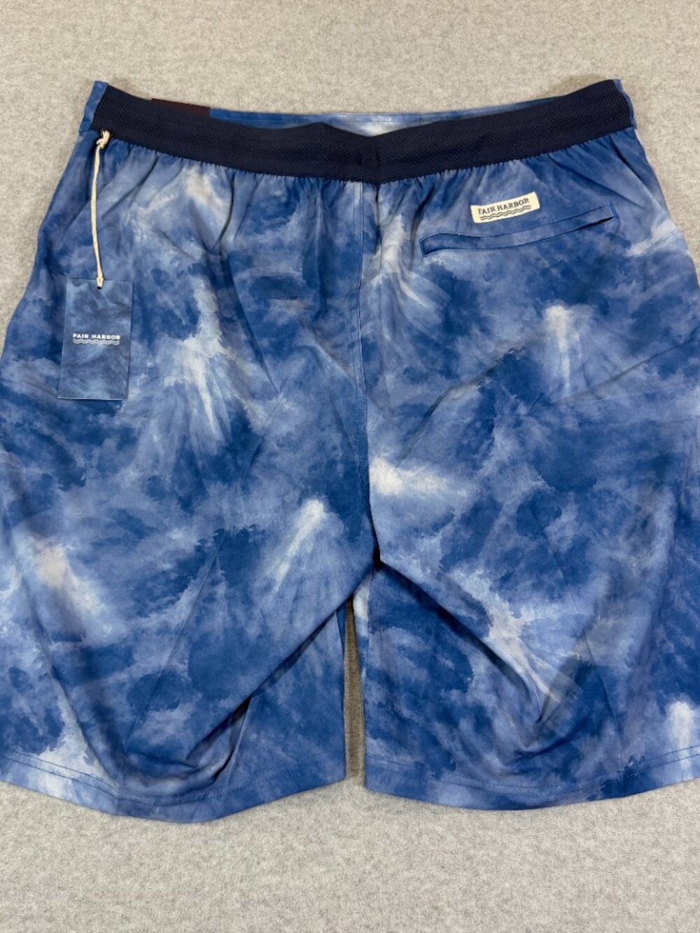 Fair Harbor The Ozone 10" Board Shorts Blue Tie Dye XL Chafe Free Liner NWT - Picture 2 of 16